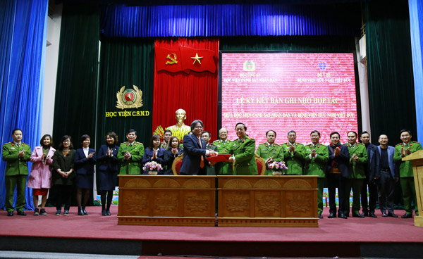 Học viện CSND và Bệnh viện Hữu nghị Việt Đức ký kết bản ghi nhớ hợp tác
