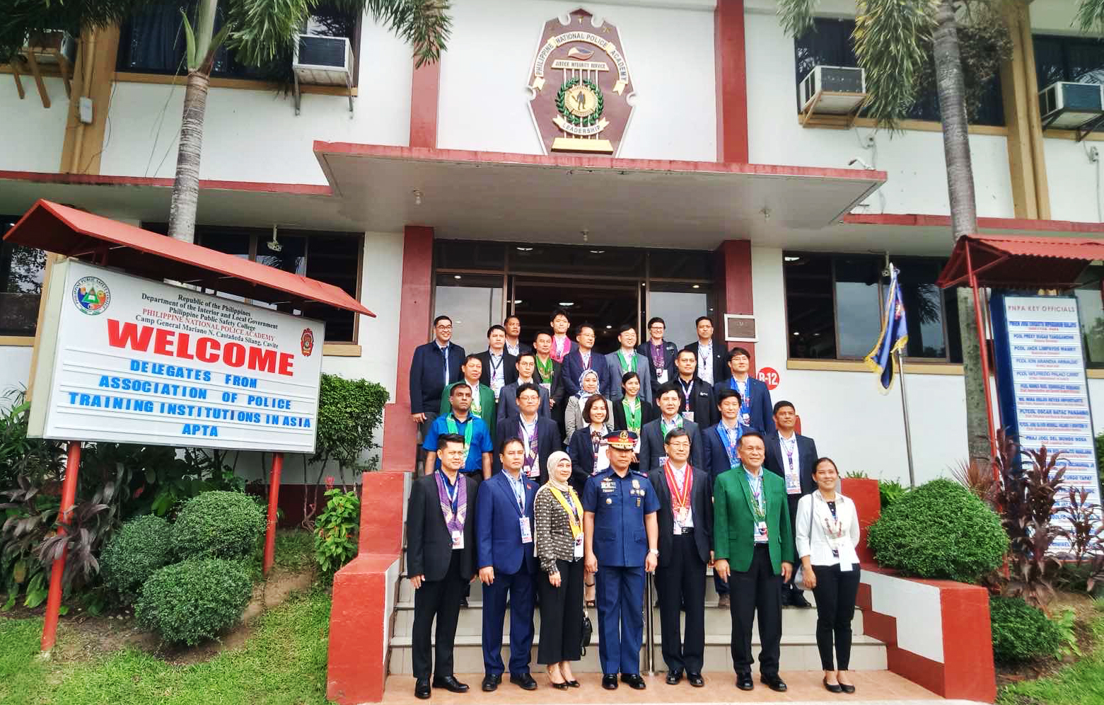 Thăm quan Đại học Cảnh sát quốc gia Phi-lip-pin (NPC)
