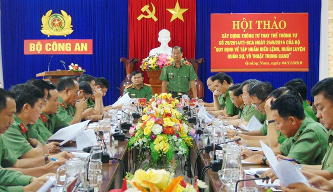 Thiếu tướng Lê Hồng Hiệp phát biểu chỉ đạo tại hội thảo.
