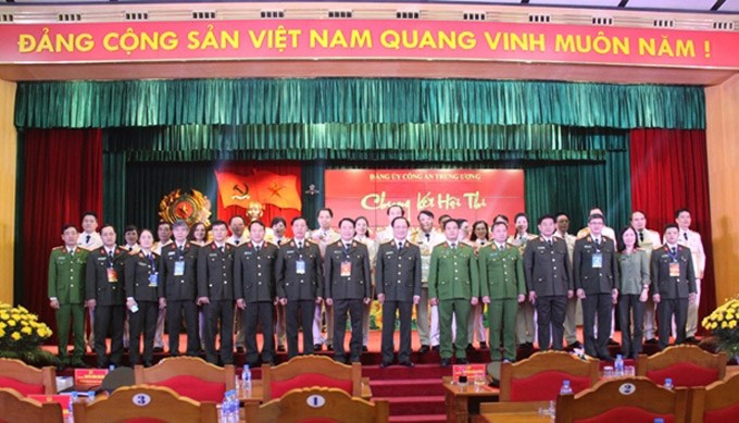 Thứ trưởng Nguyễn Văn Thành cùng các đại biểu tại Hội thi
