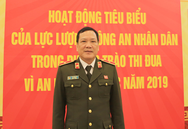 Thiếu tướng  Lê Văn Hải.