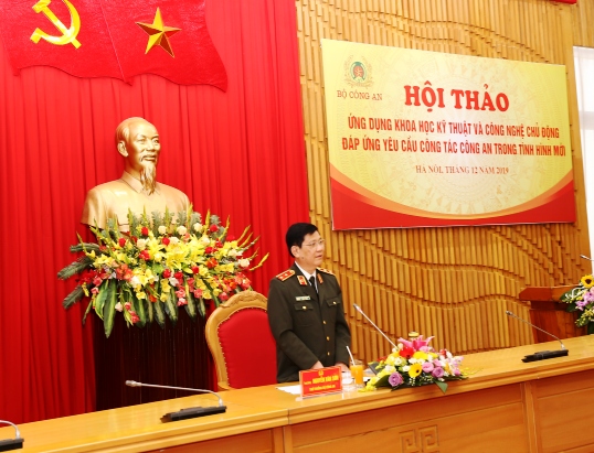 Thứ trưởng Nguyễn Văn Sơn phát biểu chỉ đạo tại Hội thảo.