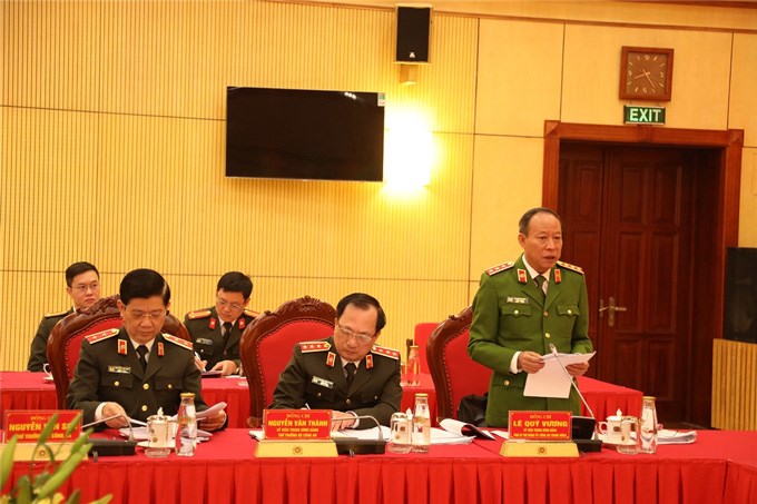 Thượng tướng Lê Quý Vương, Ủy viên Trung ương Đảng, Phó Bí thư Đảng ủy CATW phát biểu tại Hội nghị