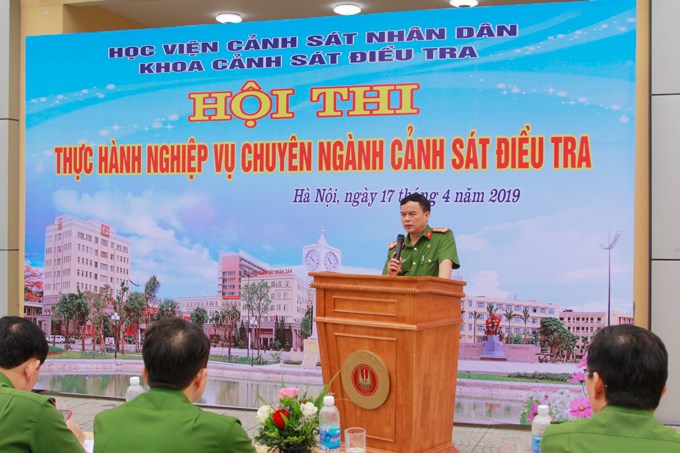 Đại tá, GS.TS Nguyễn Đắc Hoan - Phó Giám đốc Học viện phát biểu chỉ đạo tại Lễ khai mạc Hội thi