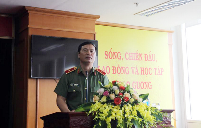 Thiếu tướng Bùi Minh Giám phát biểu kết luận tại Hội nghị.