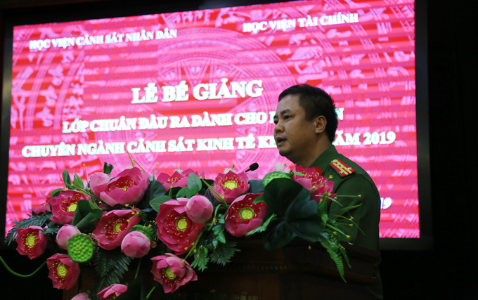 PGS.TS Phạm Công Nguyên, Phó Giám đốc Học viện phát biểu tại buổi lễ