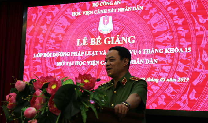 Thiếu tướng, GS.TS Đặng Xuân KHang phát biểu tại buổi lễ