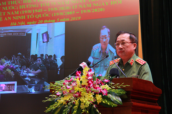 Thứ trưởng Nguyễn Văn Thành phát biểu tại buổi lễ.