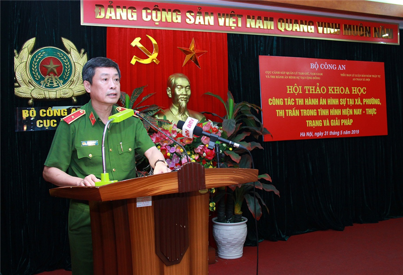 Thiếu tướng Lê Minh Hùng phát biểu khai mạc Hội thảo.
