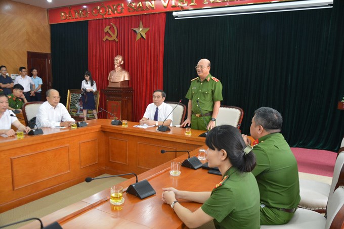 Thiếu tướng, PGS.TS Trần Minh Chất - Phó Giám đốc Học viện CSND phát biểu tại buổi làm việc