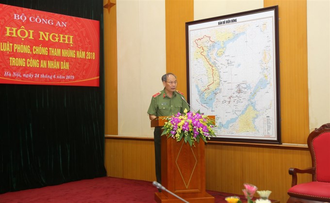 Thiếu tướng Đỗ Văn Hoành, Chánh Thanh tra Bộ Công an phát biểu tại Hội nghị