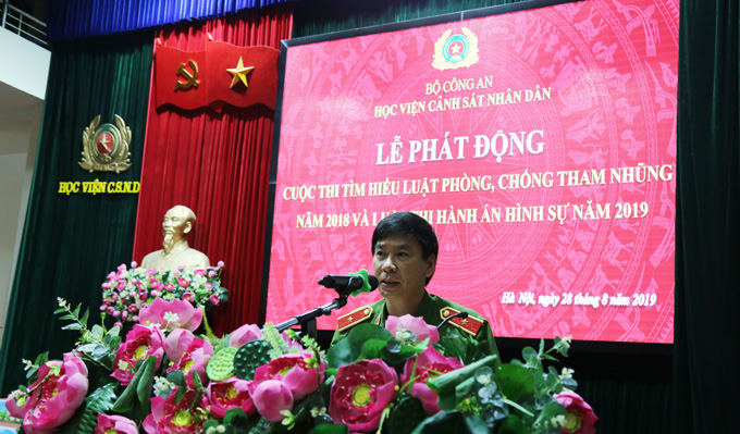 Thiếu tướng, GS.TS Trần Minh Hưởng, Giám đốc Học viện phát biểu tại lễ phát động