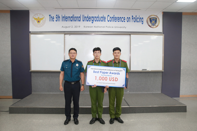 Học viên Học viện đạt giải Nhất Cuộc thi Nghiên cứu khoa học dành cho sinh viên Cảnh sát Châu Á tại Hàn Quốc năm 2019 | Học viện Cảnh sát nhân dân