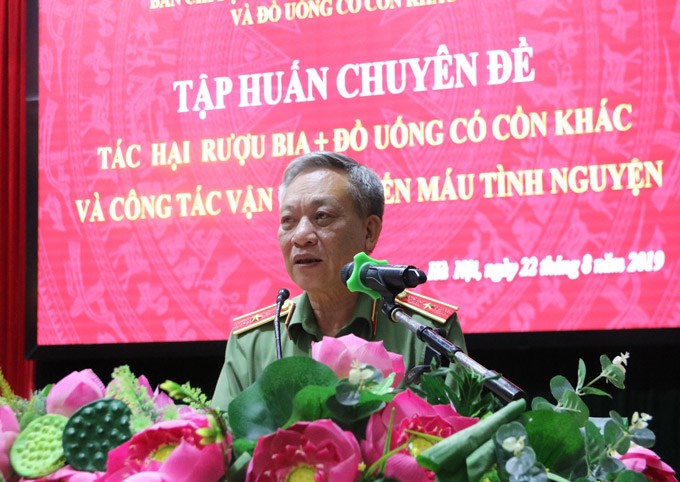 Thiếu tướng Nguyễn Khắc Thủy - Phó Cục trưởng Cục Y tế - Bộ Công an phát biểu tại buổi tập huấn