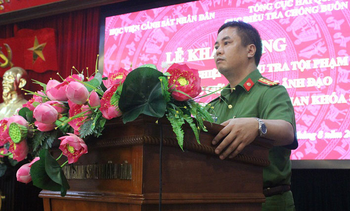 Đại tá, PGS.TS Phạm Công Nguyên, Phó Giám đốc Học viện phát biểu tại buổi lễ