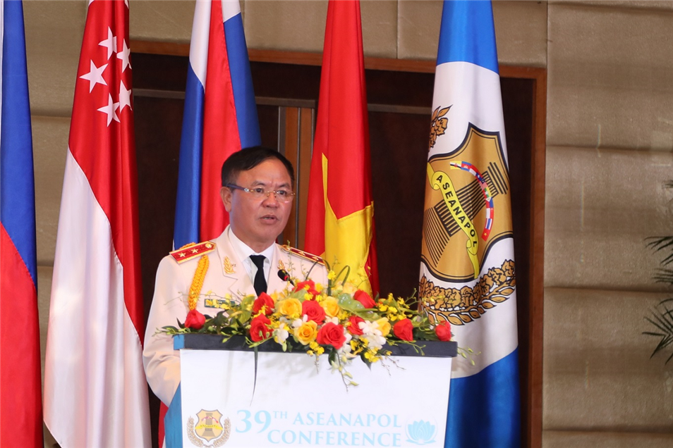 Trung tướng Trần Văn Vệ đọc diễn văn Bế mạc Hội nghị ASEANAPOL 39.