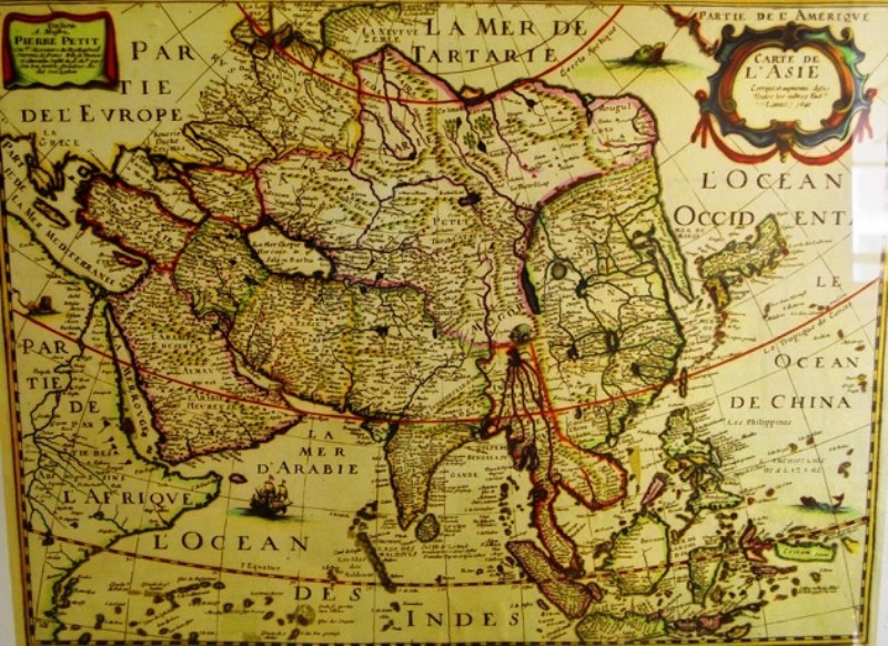 Bản đồ Asia noviter delineata do Willem Janszoom Blaeu vẽ năm 1630 phân biệt khá rõ các quần đảo nằm ở ngoài khơi miền Trung Việt Nam, trong đó có Hoàng Sa, Trường Sa và các đảo và quần đảo bắt đầu đặt tên chứ không gọi tên chung là Pracel nữa.