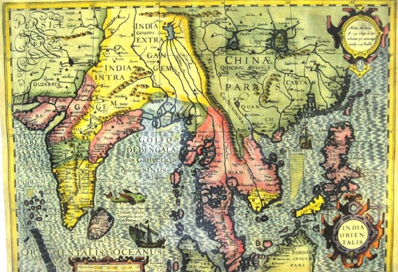 Bản đồ Đông Ấn Độ do Jodocus Hondius I vẽ năm 1613 ghi nhận sự liên hệ mật thiết giữa hai quần đảo Hoàng Sa và Trường Sa (tác giả đặt tên là Pracel), rất sát với vùng biển miền Trung Việt Nam (tác giả đặt tên là Costa de Pracel). Ảnh: VGP/Thế Phong