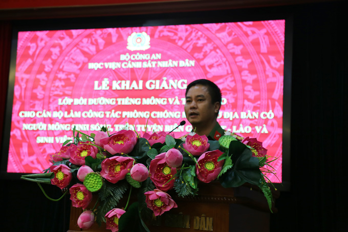 Đại tá, PGS.TS Phạm Công Nguyên, Phó Giám đốc Học viện phát biểu tại lễ khai giảng