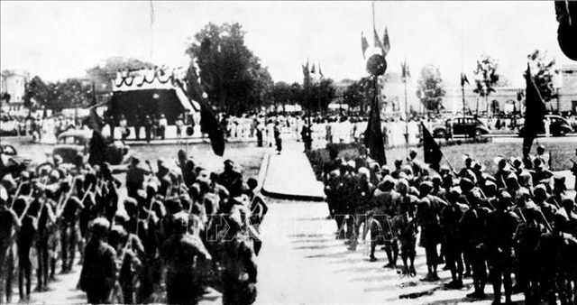 Đông đảo nhân dân tập trung tại Quảng trường Ba Đình nghe Chủ tịch Hồ Chí Minh đọc Tuyên ngôn Độc Lập ngày 2/9/1945. Ảnh: TTXVN