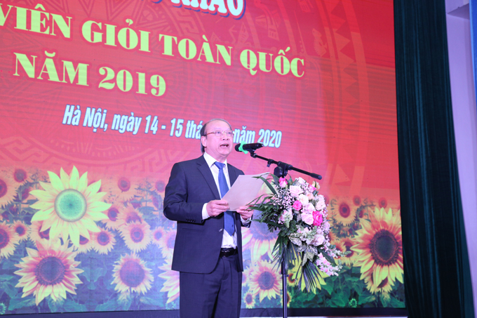 Đồng chí Võ Văn Phuông, Ủy viên Trung ương Đảng, Phó Trưởng ban Thường trực Ban Tuyên giáo Trung ương phát biểu khai mạc Hội thi.