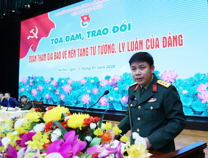 Thượng tá Trần Viết Năng, Ủy viên Thường vụ Trung ương Đoàn, Cụm trưởng Cụm Đoàn trực thuộc Trung ương Đoàn phát biểu khai mạc