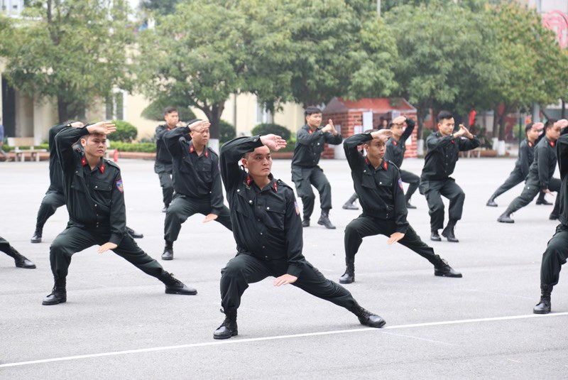 Màn biểu diễn võ thuật của Trung đoàn Cảnh sát dự bị đặc nhiệm