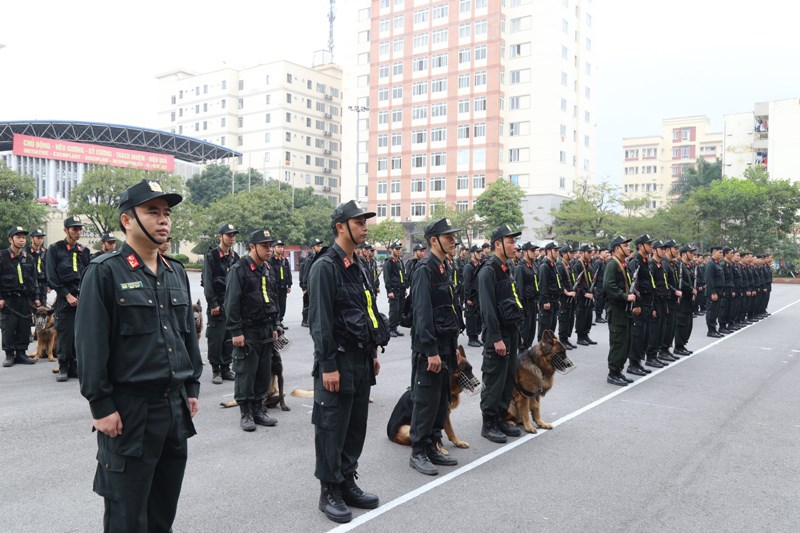 Cán bộ, chiến sĩ thuộc Trung đoàn Cảnh sát dự bị đặc nhiệm - Học viện CSND tham gia diễn tập