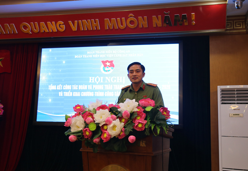Thiếu tá Trần Trọng Nguyên, Phó Bí thư Đoàn Thanh niên Bộ Công an phát biểu chỉ đạo tại Hội nghị