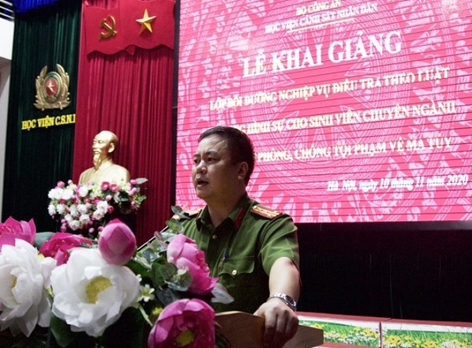 Đại tá, PGS.TS Phạm Công Nguyên, Phó Giám đốc Học viện phát biểu tại Lễ khai giảng