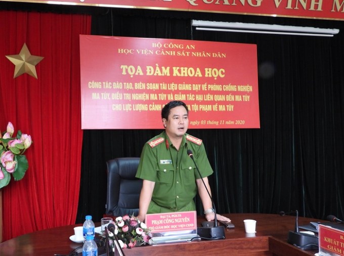 Đại tá, PGS.TS Phạm Công nguyên, Phó Giám đốc Học viện phát biểu chỉ đạo tại buổi Tọa đàm