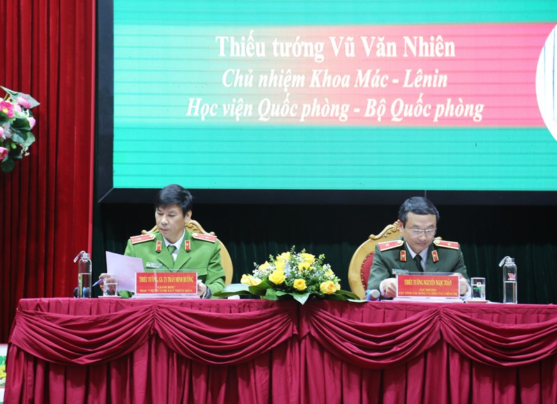 Thiếu tướng, GS.TS Trần Minh Hưởng, Giám đốc Học viện CSND và Thiếu tướng Nguyễn Ngọc Toàn, Cục trưởng Cục công tác Đảng và công tác chính trị đồng chủ trì Hội thảo