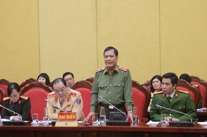 Thiếu tướng Lê Văn Hải, Cục trưởng Cục Hậu cần báo cáo công tác phòng ngừa dịch Cục đã triển khai