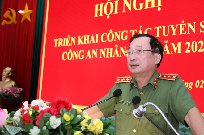 Đồng chí Thứ trưởng Nguyễn Văn Thành phát biểu chỉ đạo tại Hội nghị.
