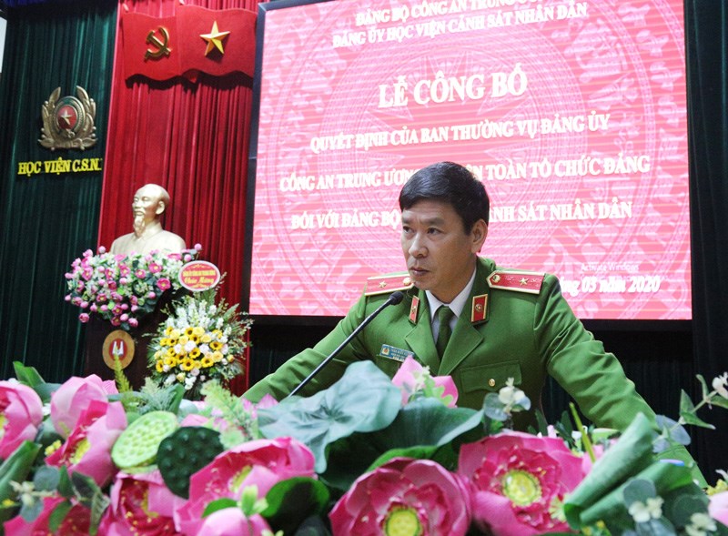 Thiếu tướng, GS.TS Trần Minh Hưởng, Bí thư Đảng ủy, Giám đốc Học viện phát biểu tại buổi lễ