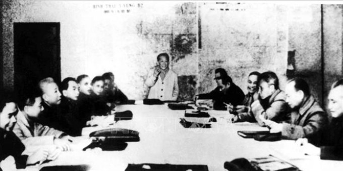 Trong ảnh: Đứng trước thời cơ chiến lược lớn với điều kiện đầy đủ về quân sự và chính trị, tháng 10/1974, Bộ Chính trị Trung ương Đảng họp thảo luận kế hoạch chiến lược giải phóng miền Nam. Ảnh: Tư liệu TTXVN