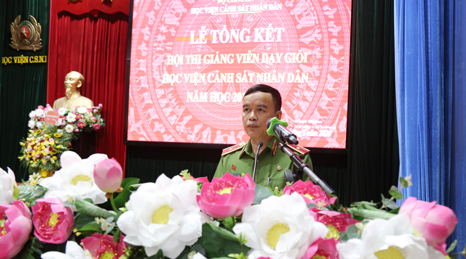 Thiếu tướng, GS.TS Nguyễn Đắc Hoan, Phó Giám đốc Học viện phát biểu tại buổi lễ