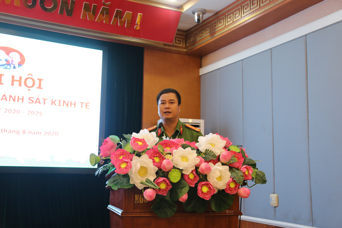 Đại tá, PGS.TS Phạm Công Nguyên, Phó Giám đốc Học viện phát biểu tại Đại hội