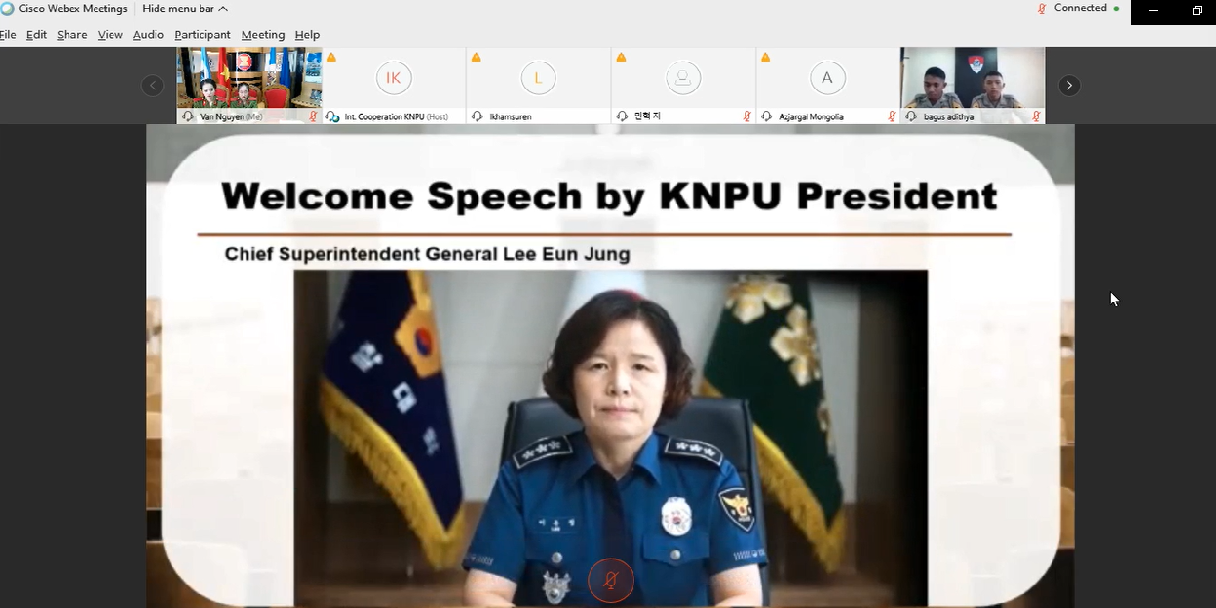 Chủ tịch Đại học Cảnh sát quốc gia Hàn Quốc phát biểu khai mạc tại Cuộc thi