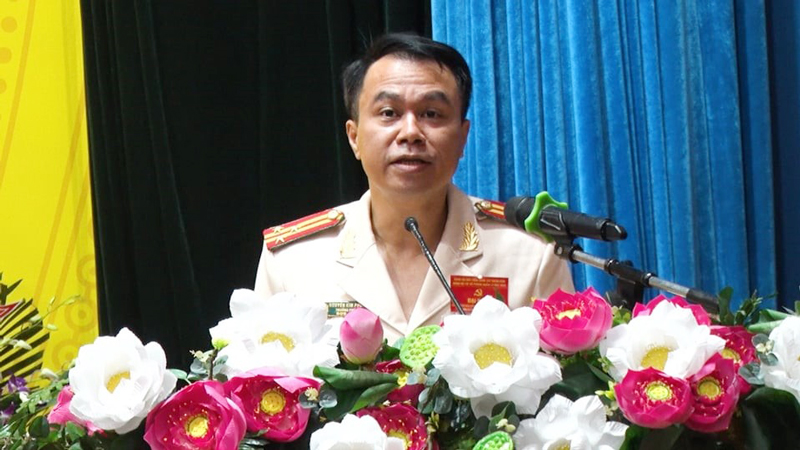 Thượng tá Nguyễn Kim Phong, Bí thư Đảng ủy cơ sở, Trưởng phòng QLHV phát biểu tại Đại hội