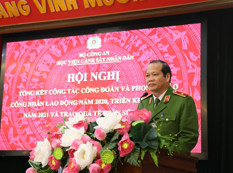 Thiếu tướng, PGS.TS Trần Thành Hưng, Phó Giám đốc Học viện phát biểu chỉ đạo tại lễ tổng kết