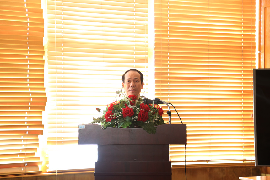 Đại tá, PGS. TS Trần Quang Huyên, Phó Giám đốc Học viện phát biểu tại buổi lễ