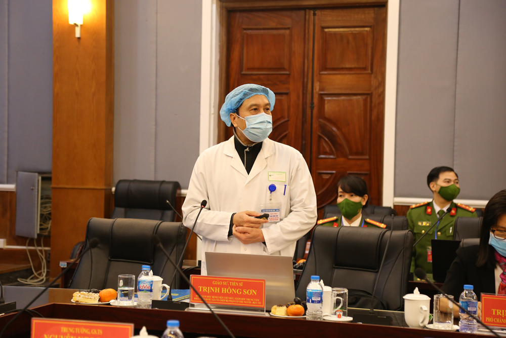 GS. TS Trịnh Hồng Sơn, Giám đốc Trung tâm điều phối quốc gia về ghép bộ phận cơ thể người - Bộ Y tế tham luận tại Hội thảo