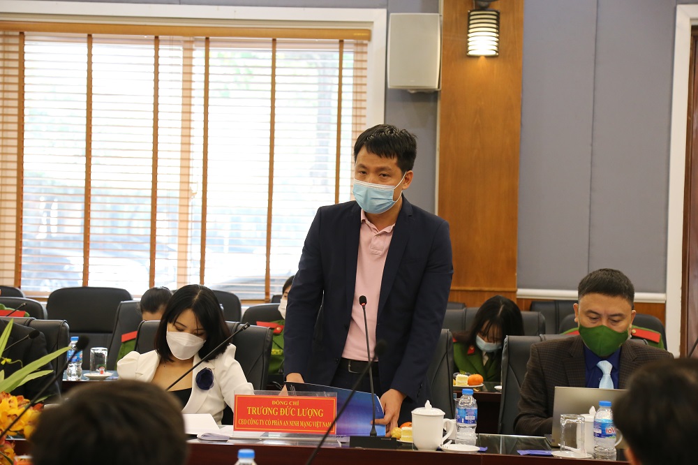 Đồng chí Trương Đức Lượng - CEO Công ty cổ phần  An ninh mạng Việt Nam phát biểu tại Hội thảo