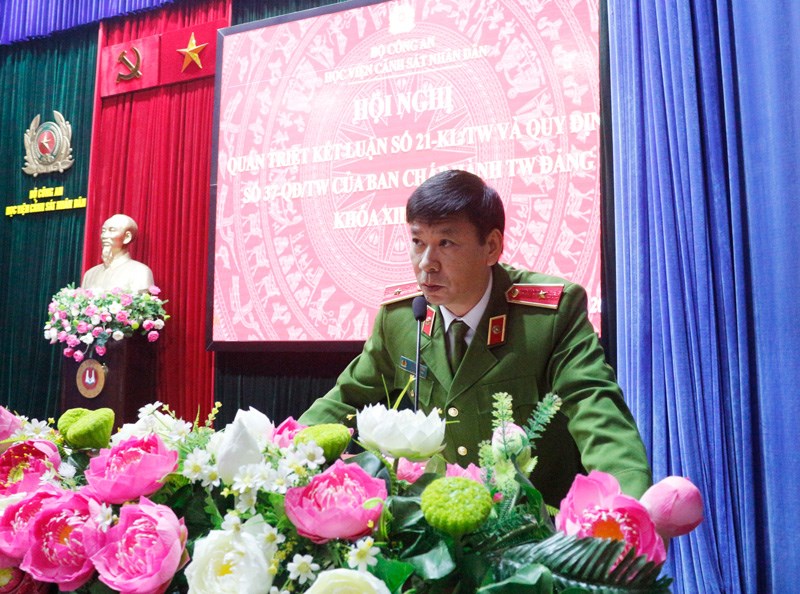 Thiếu tướng, GS.TS Trần Minh Hưởng, Bí thư Đảng ủy, Giám đốc Học viện phát biểu mở đầu Hội nghị