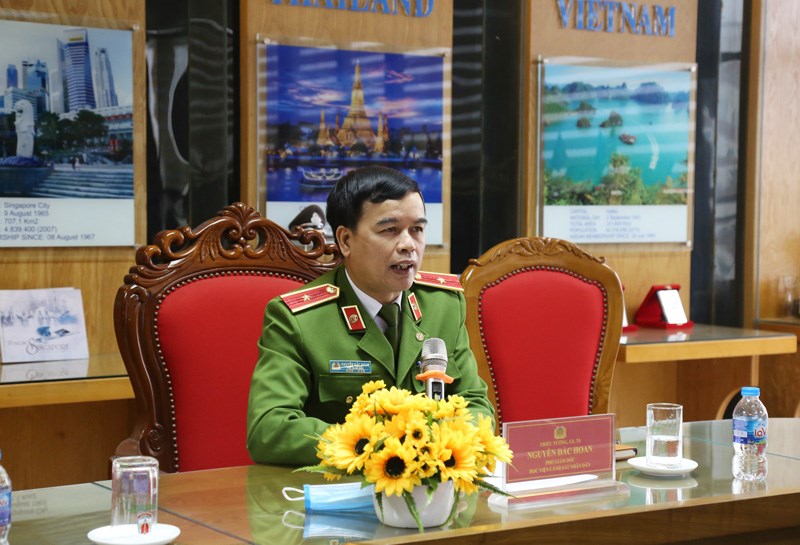 Thiếu tướng, GS.TS Nguyễn Đắc Hoan - Phó Giám đốc Học viện tuyến bố khai mạc Khóa tập huấn