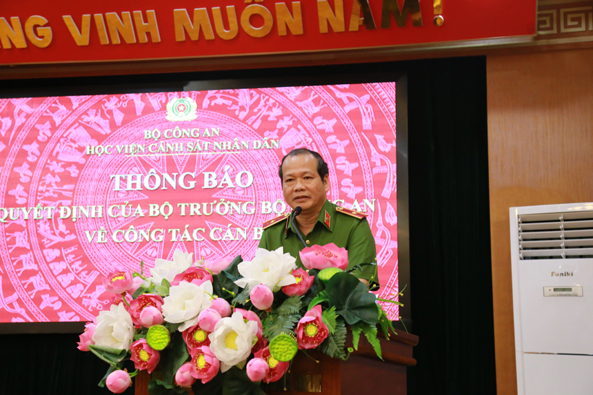 Thiếu tướng, PGS.TS Trần Thành Hưng phát biểu tại buổi lễ