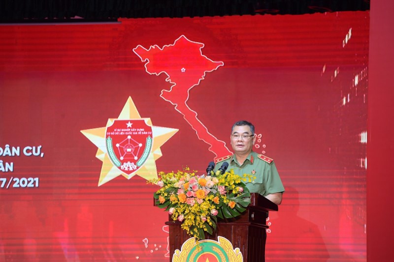 Trung tướng Tô Ân Xô, Chánh Văn phòng Bộ Công an tuyên bố lý do, giới thiệu đại biểu dự Hội nghị