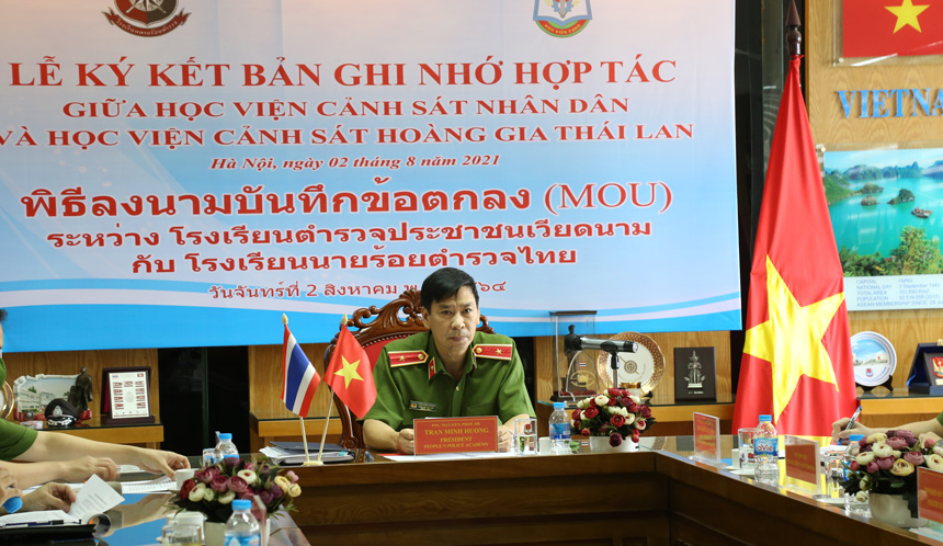 Thiếu tướng, GS.TS Trần Minh Hưởng - Giám đốc Học viện CSND phát biểu tại buổi làm việc