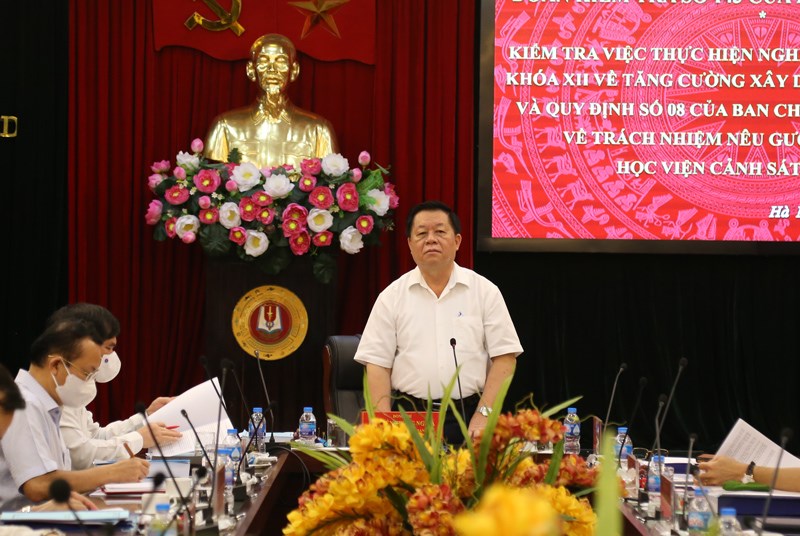 Đồng chí Nguyễn Trọng Nghĩa, Bí thư Trung ương Đảng, Trưởng Ban Tuyên giáo Trung ương kết luận tại buổi làm việc